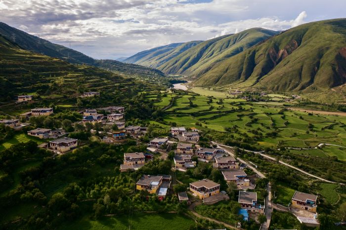 玉科草原旅游攻略_玉科草原自駕游_玉科草原海拔高度
