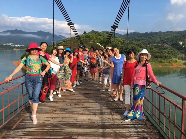 東江湖黃草鎮旅游攻略_黃草鎮景點攻略_去黃草鎮哪里住宿好