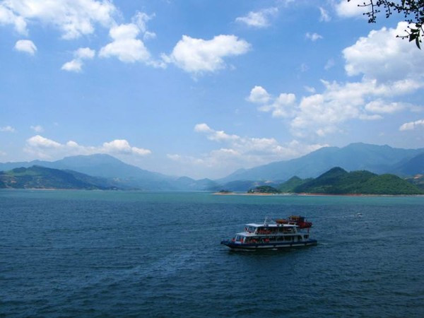 黃草鎮景點攻略_去黃草鎮哪里住宿好_東江湖黃草鎮旅游攻略