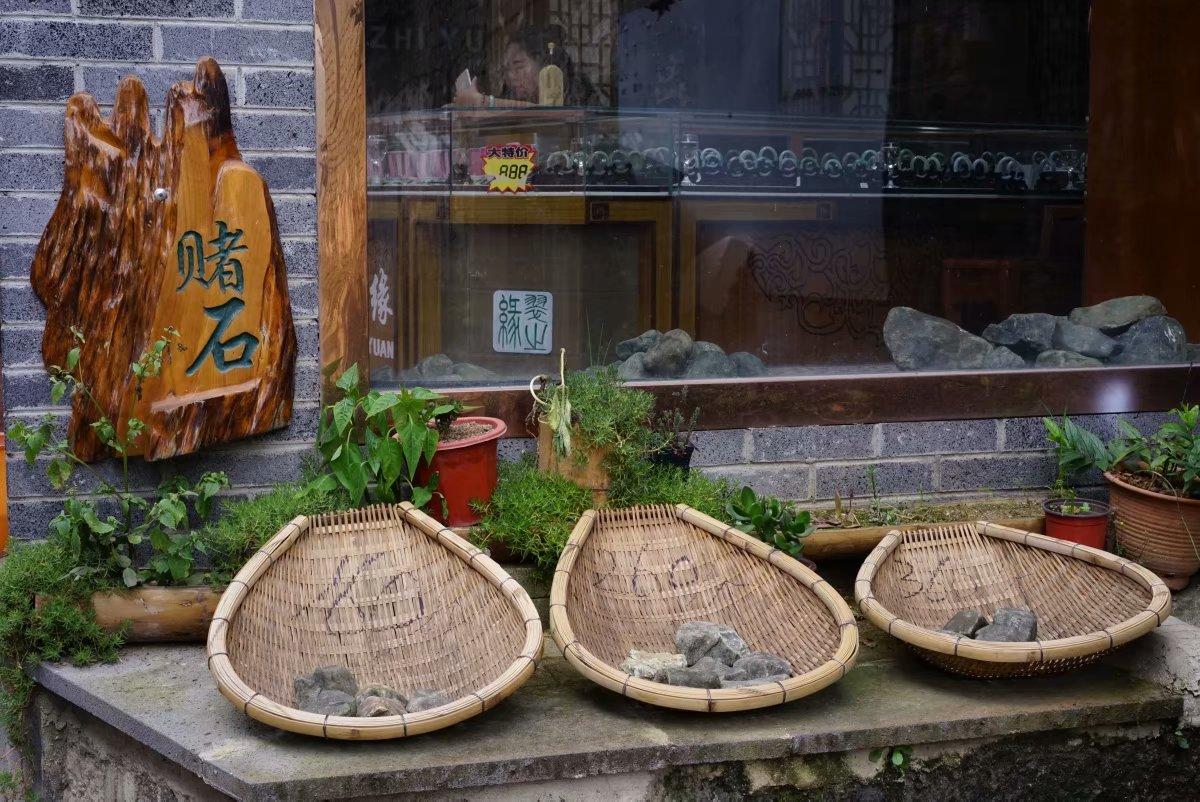 滇西旅游攻略七天_云南滇西旅游線路_云南滇西旅游攻略