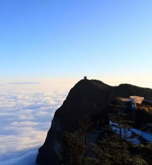 峨眉山風景名勝區天氣預報_峨眉山旅游攻略2天_攻略峨眉旅游山天氣怎么樣